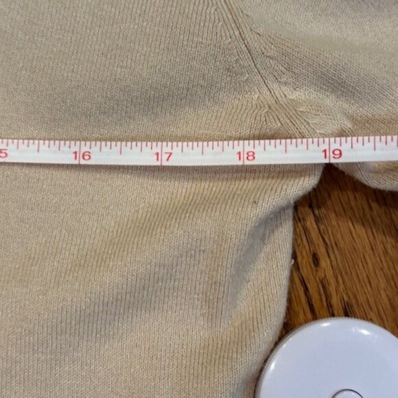 CAbi Cream Long Sleeve Sweater Size L - Picture 5 of 5